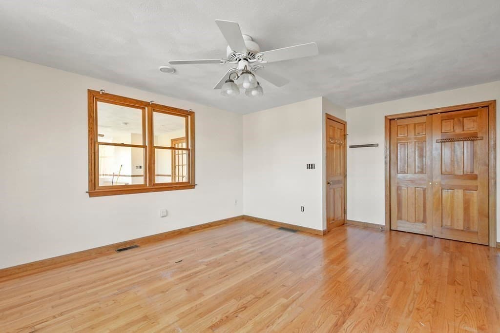 Attached (Townhouse/Rowhouse/Duplex) at 72 Cambridge Road # 2, Woburn MA 01801, photo 13 of 31