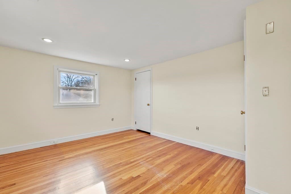 Attached (Townhouse/Rowhouse/Duplex) at 72 Cambridge Road # 2, Woburn MA 01801, photo 24 of 31