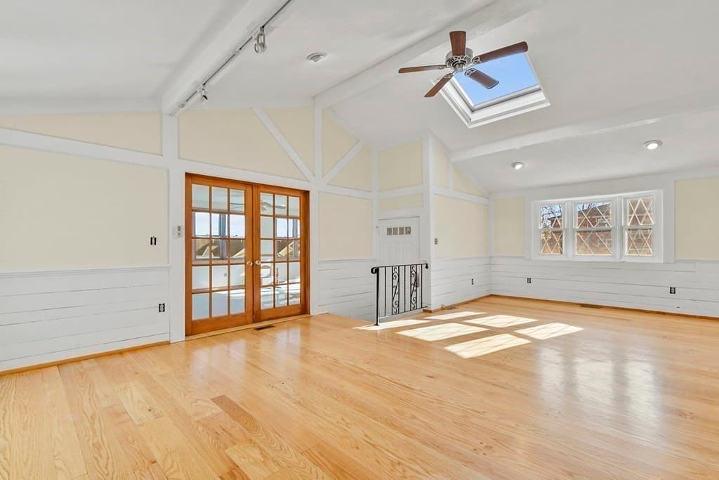 Attached (Townhouse/Rowhouse/Duplex) at 72 Cambridge Road # 2, Woburn MA 01801, photo 10 of 31
