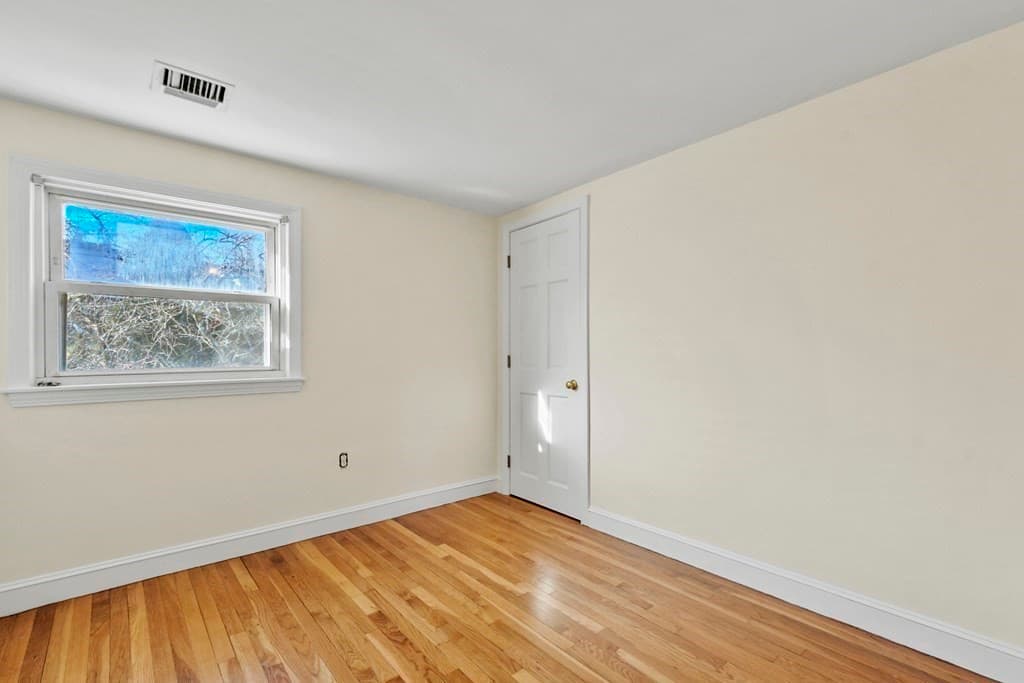 Attached (Townhouse/Rowhouse/Duplex) at 72 Cambridge Road # 2, Woburn MA 01801, photo 18 of 31