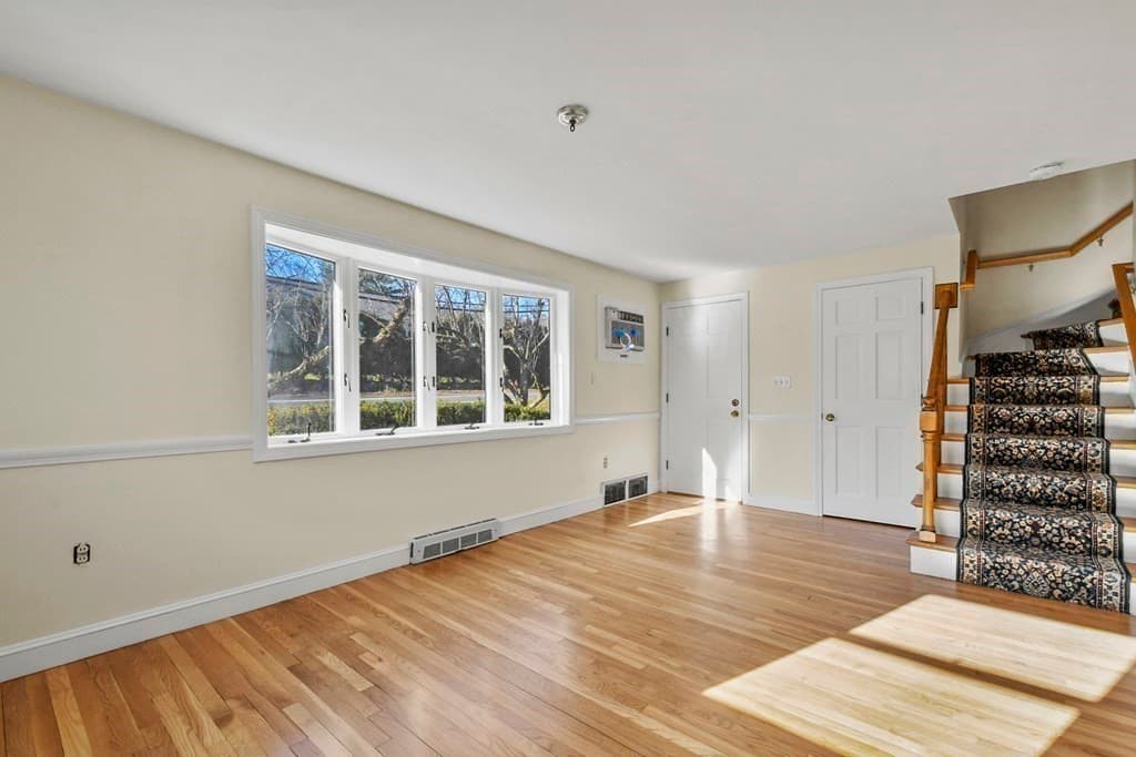 Attached (Townhouse/Rowhouse/Duplex) at 72 Cambridge Road # 2, Woburn MA 01801, photo 4 of 31