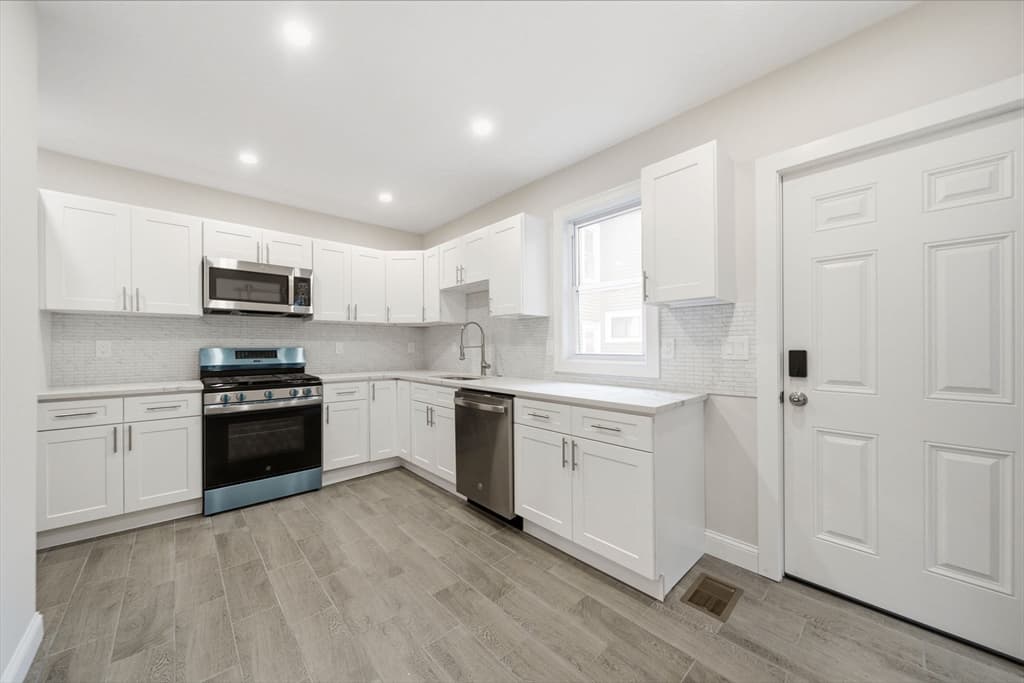 11 Mount Pleasant St # 11, Waltham MA 02452 photo 3