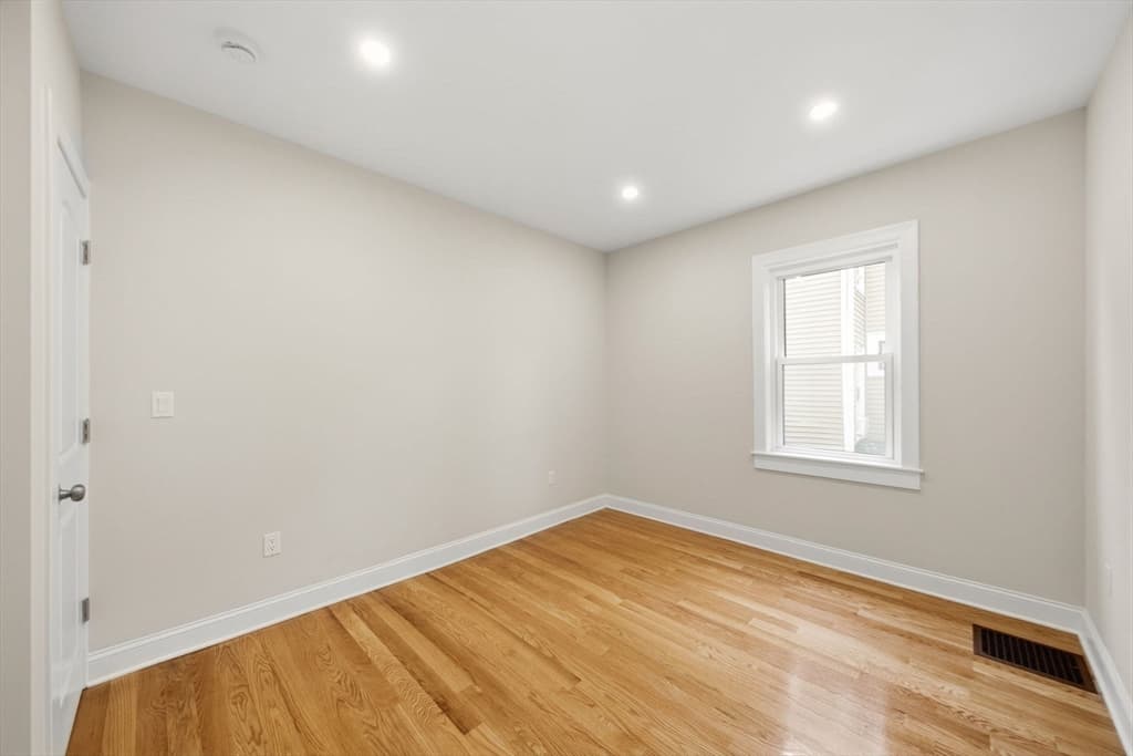 11 Mount Pleasant St # 11, Waltham MA 02452 photo 14