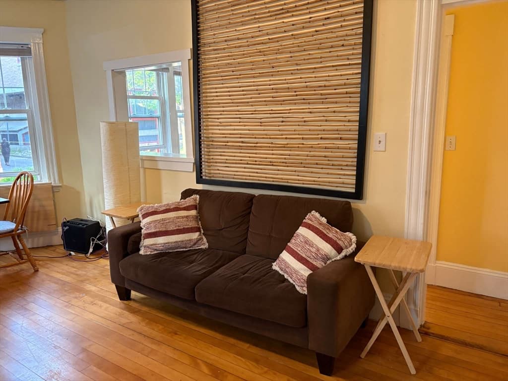 Condominium at 252 Harvard St # 1, Cambridge MA 02139, Cambridge, photo 5 of 13