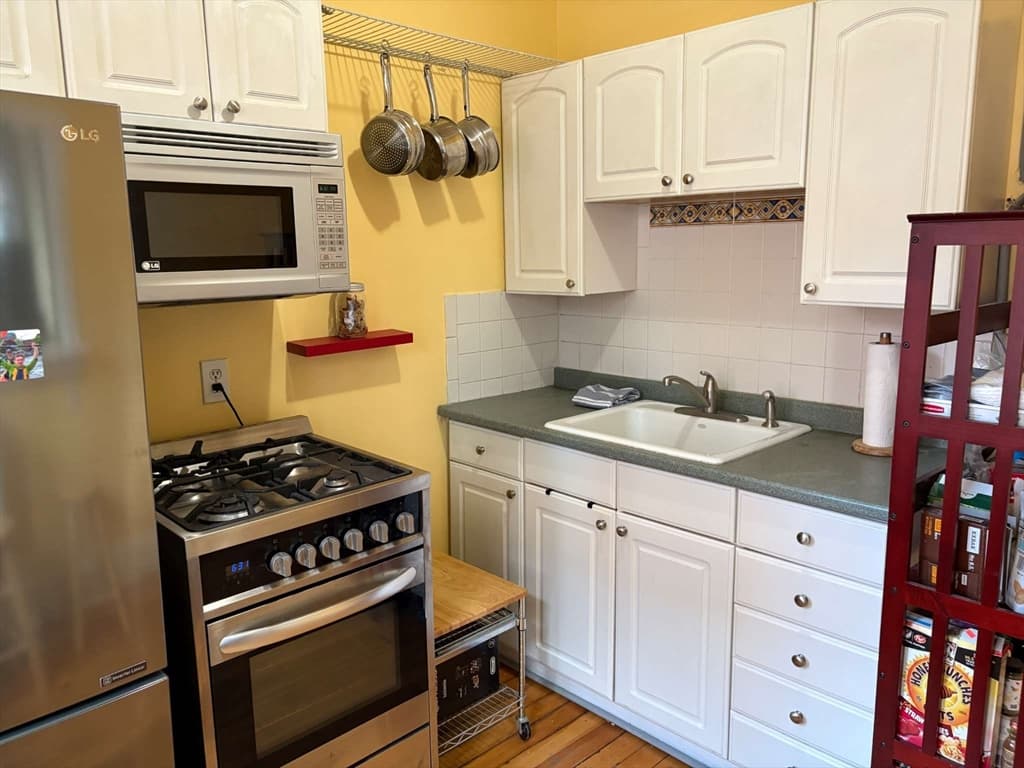 Condominium at 252 Harvard St # 1, Cambridge MA 02139, Cambridge, photo 11 of 13