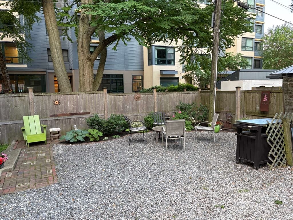 Condominium at 252 Harvard St # 1, Cambridge MA 02139, Cambridge, photo 4 of 13