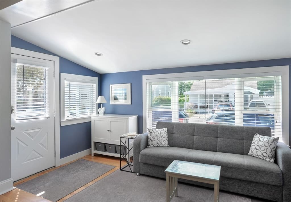 9 G St, Hull MA 02045 photo 6