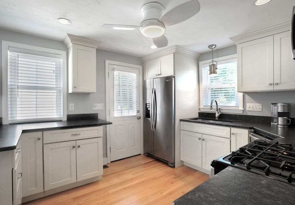 9 G St, Hull MA 02045 photo 15