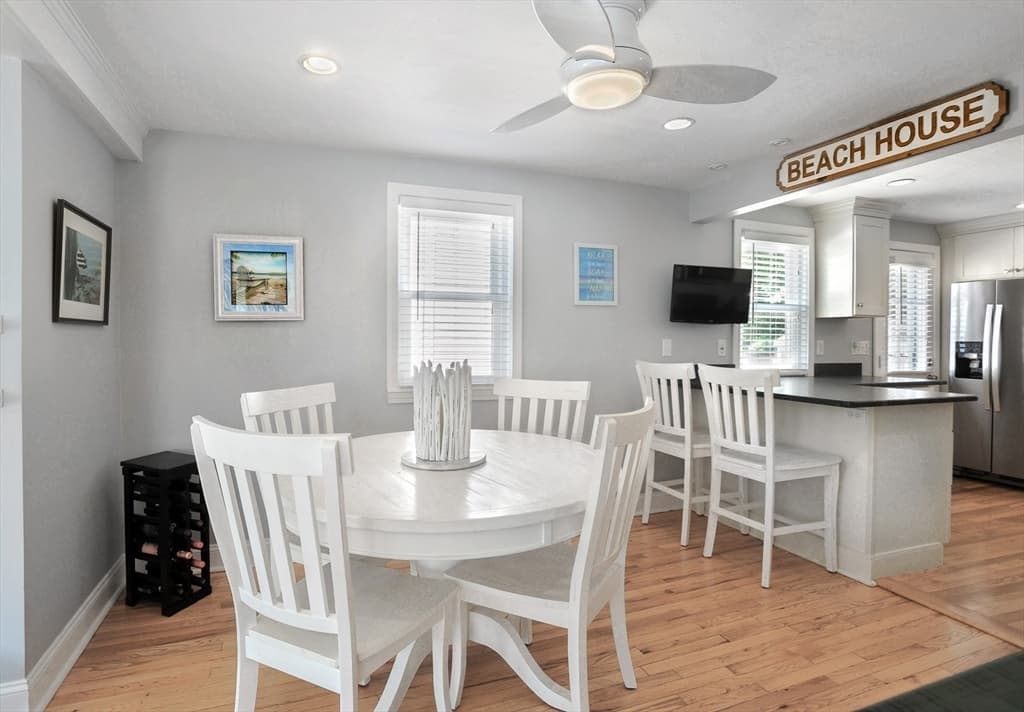 9 G St, Hull MA 02045 photo 11
