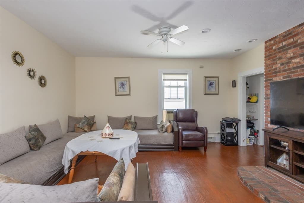 245-247 Newport Ave, Quincy MA 02170 photo 3