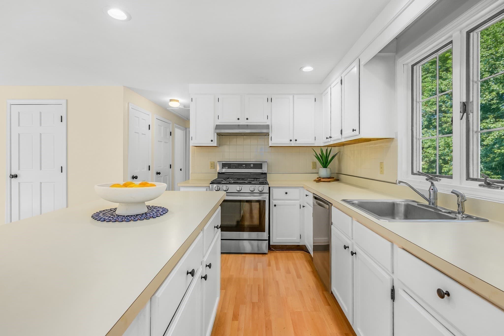 Single Family Residence at 295 Westwind Cir, Barnstable MA 02655, photo 13 of 35