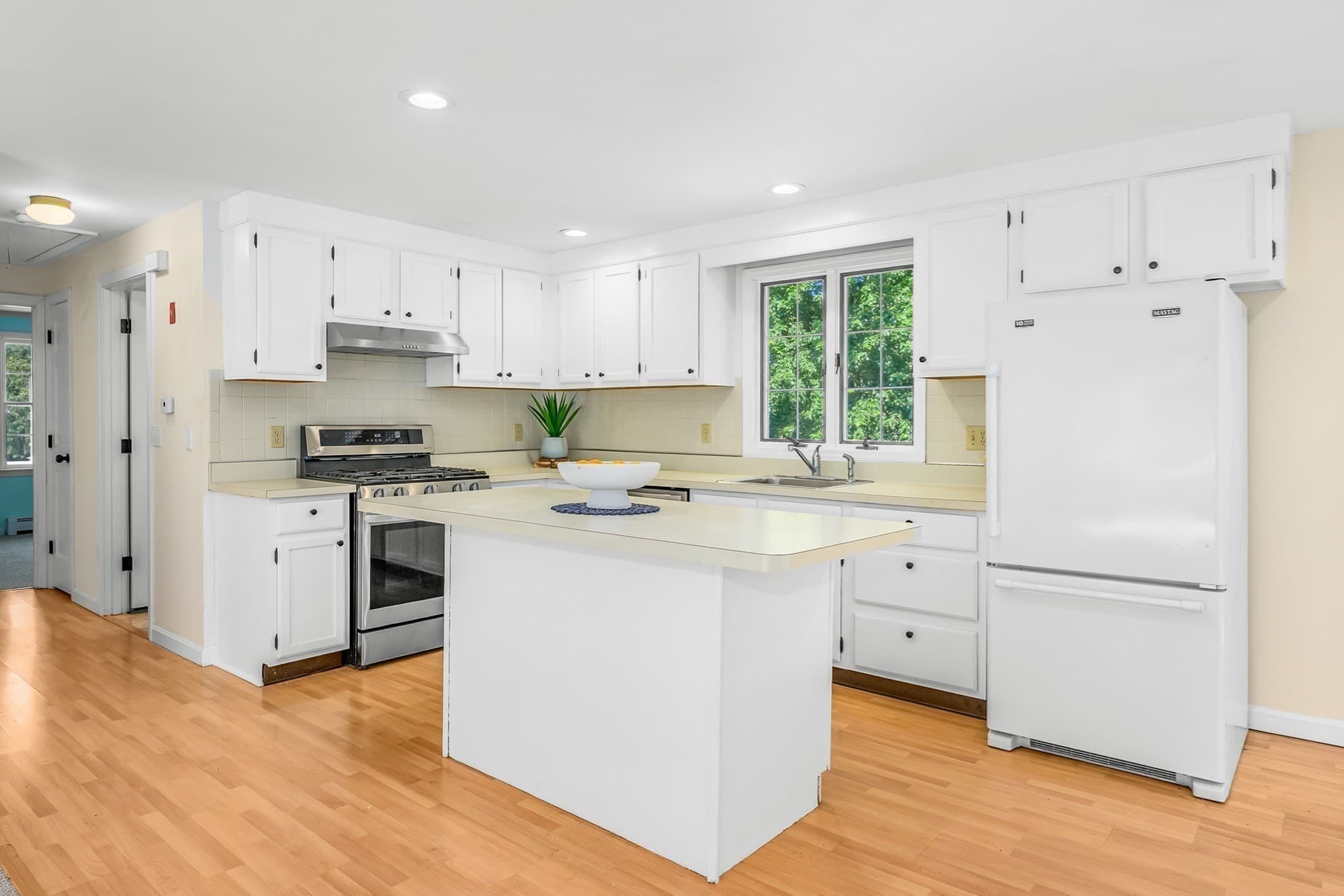 Single Family Residence at 295 Westwind Cir, Barnstable MA 02655, photo 12 of 35
