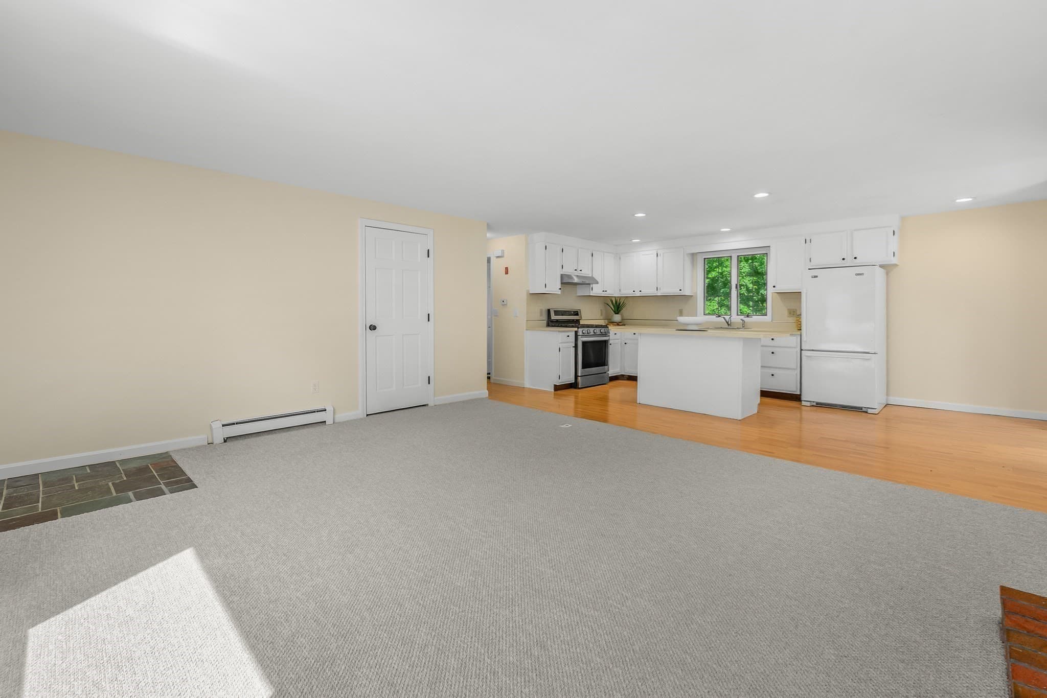 Single Family Residence at 295 Westwind Cir, Barnstable MA 02655, photo 9 of 35