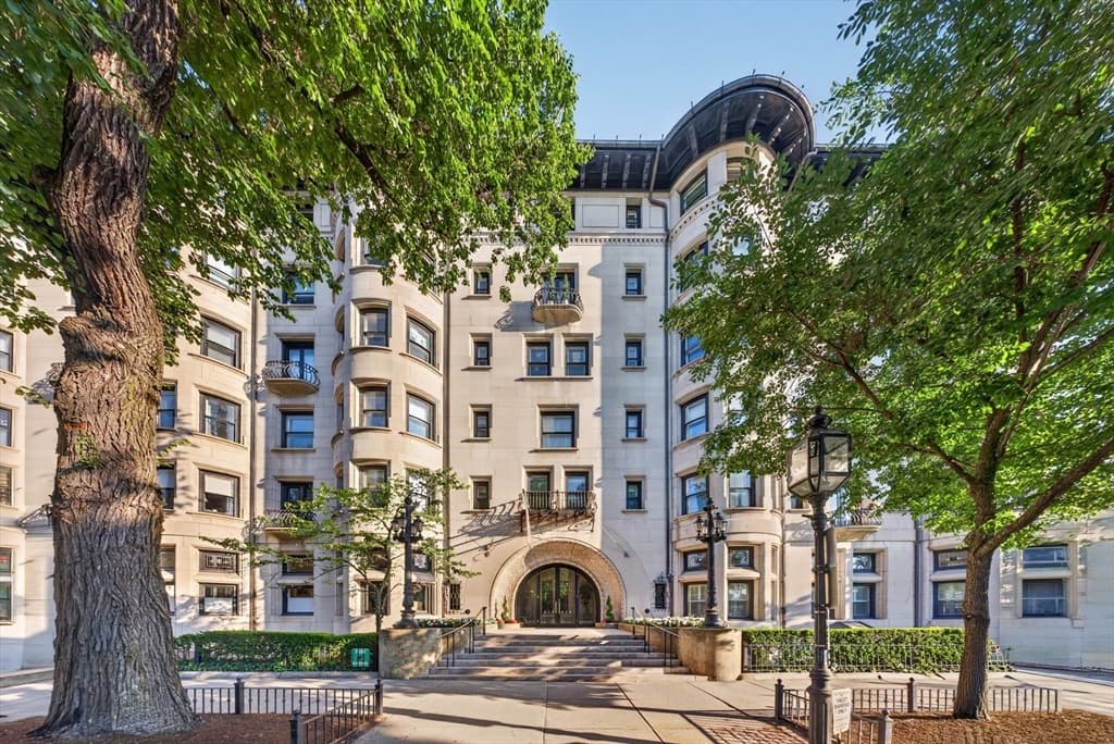 Condominium at 416 Commonwealth Avenue # 615, Boston MA 02215, Boston, photo 18 of 20