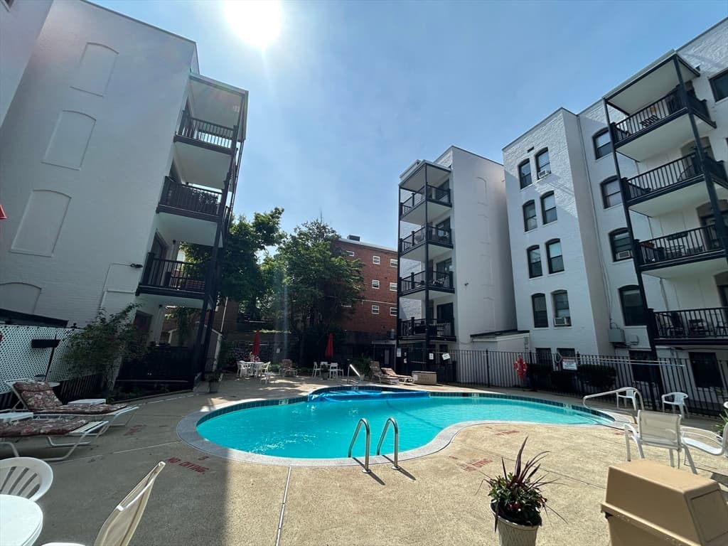 Condominium at 4 Commonwealth Ct # 17, Boston MA 02135, Boston, photo 13 of 15