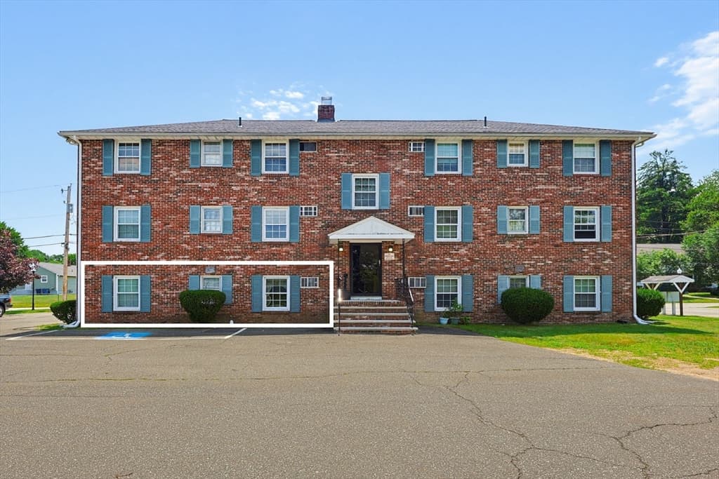 15 Frank St # 1, Dracut MA 01826