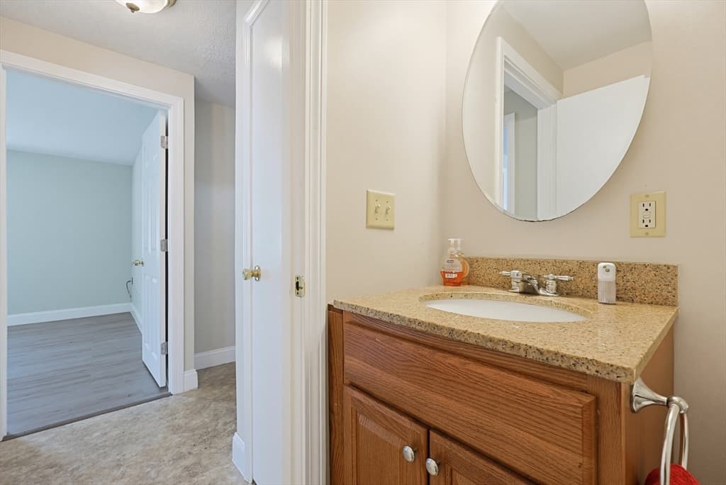 15 Frank St # 1, Dracut MA 01826 photo 15