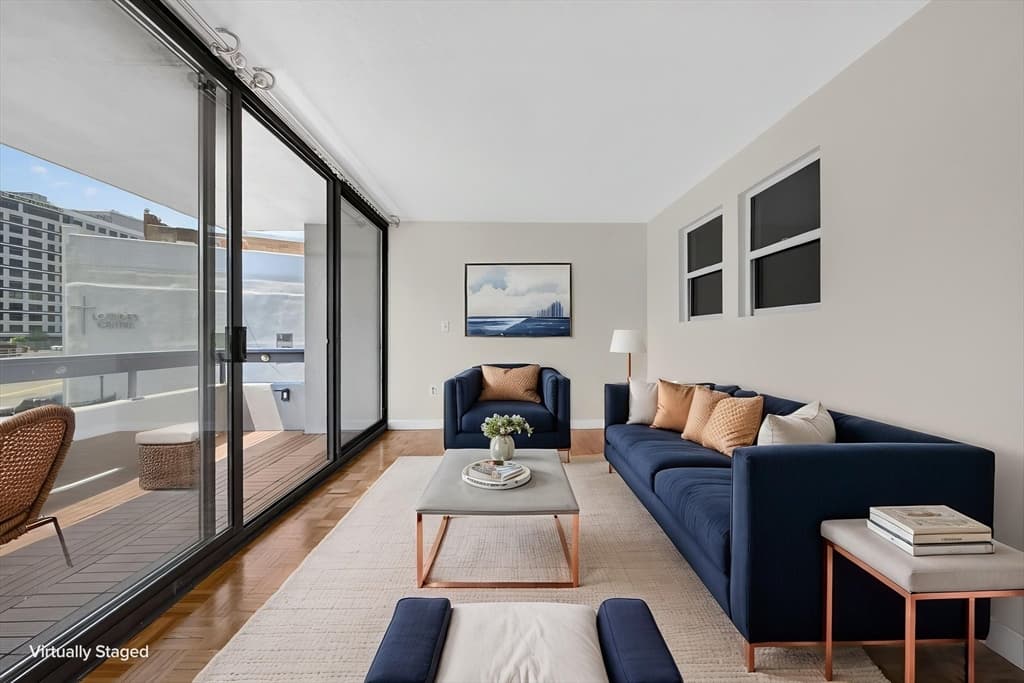 566 Commonwealth # 304, Boston MA 02215
