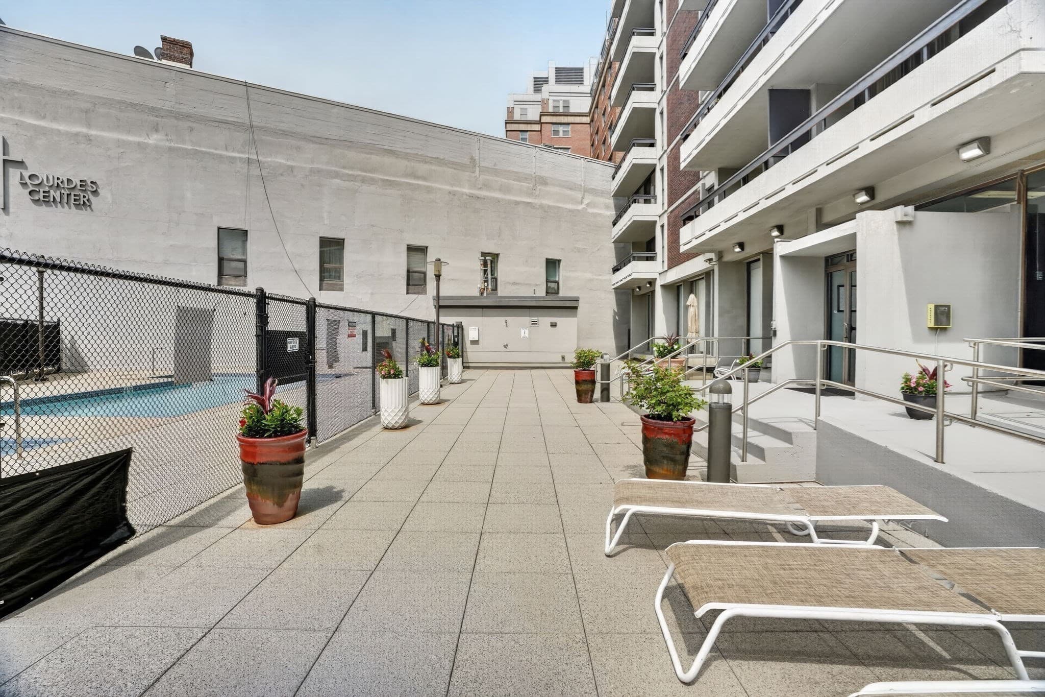 Stock Cooperative at 566 Commonwealth # 304, Boston MA 02215, photo 10 of 14