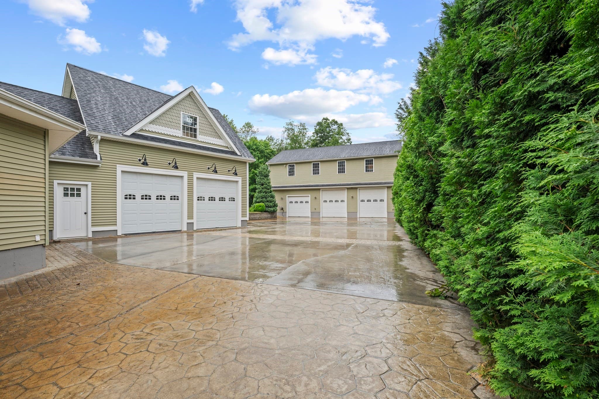 Single Family Residence at 70 Ellis Road, Southbridge MA 01550, Southbridge, photo 2 of 42