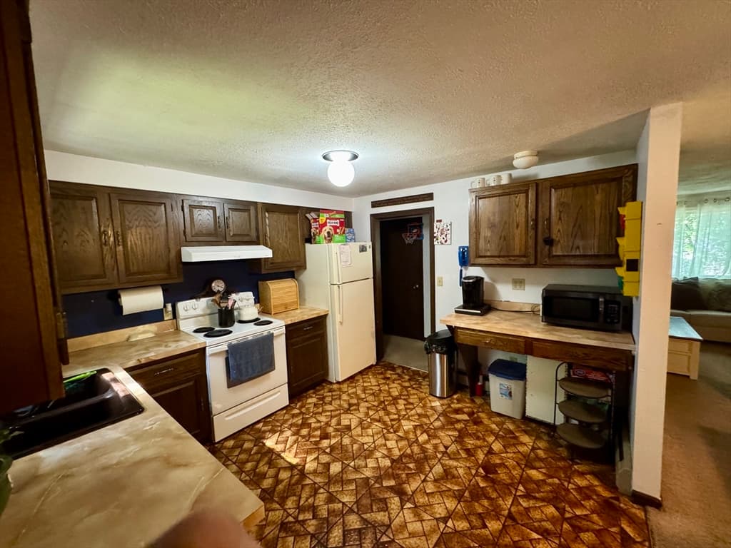 Single Family Residence at 865 Providence Rd, Northbridge MA 01588, Northbridge, photo 11 of 30