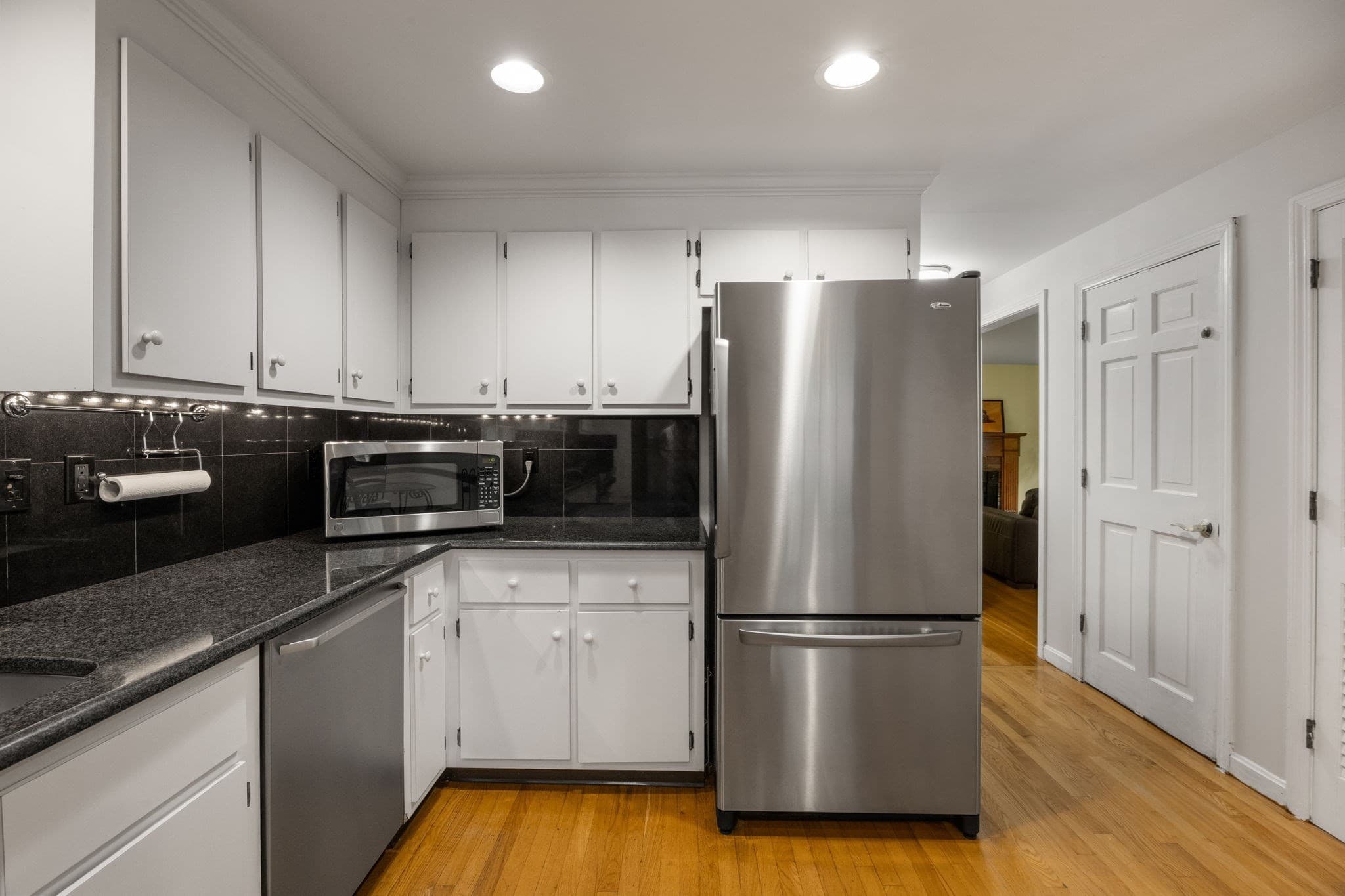 Single Family Residence at 88 Acre Hill Rd, Barnstable MA 02630, Barnstable, photo 19 of 42