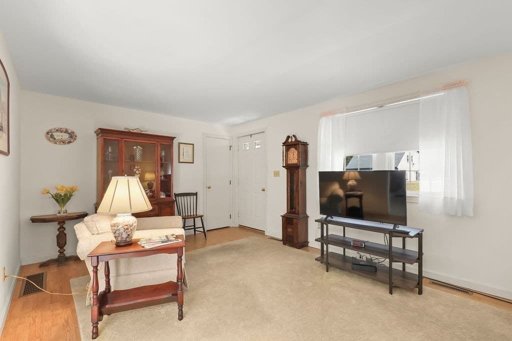 Single Family Residence at 4 Ryder Cir, Sandwich MA 02563, Sandwich, photo 6 of 40