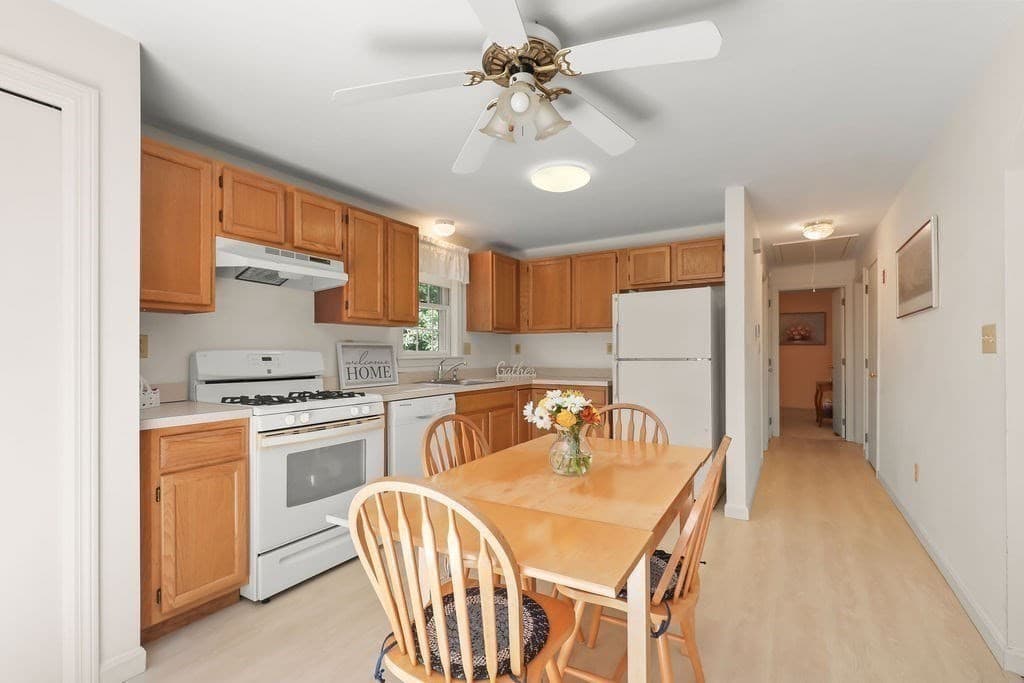 Single Family Residence at 4 Ryder Cir, Sandwich MA 02563, Sandwich, photo 16 of 40