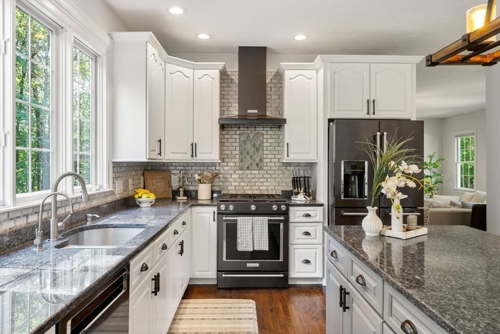 23 Falcon Ridge Dr, Hopkinton MA 01748 photo 8