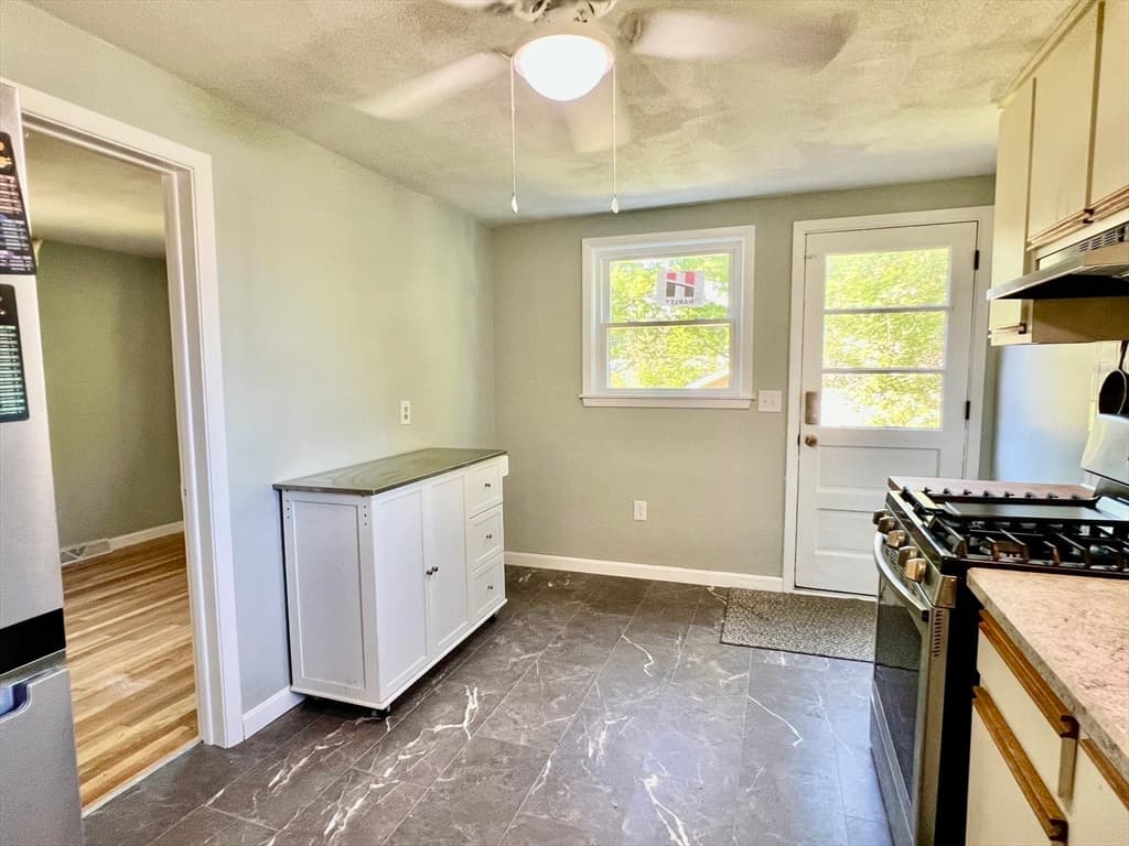 9 Champlain Dr., Hudson MA 01749 photo 9