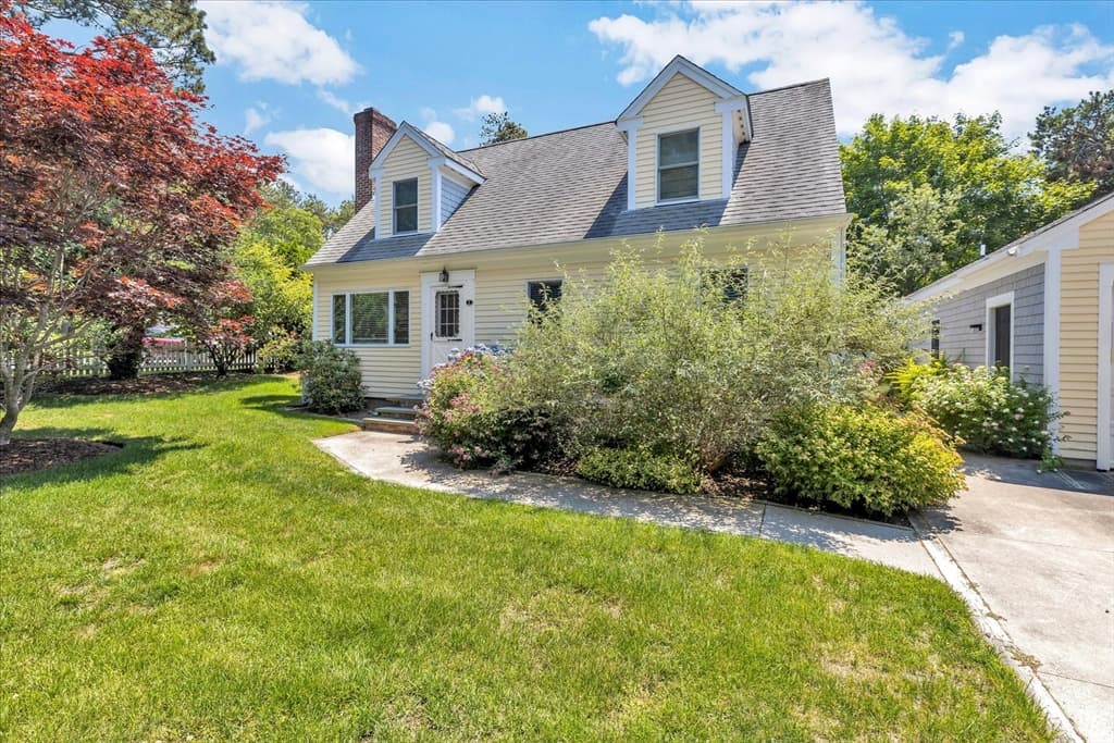 1 Thorwald Dr, Dennis MA 02660 photo 2