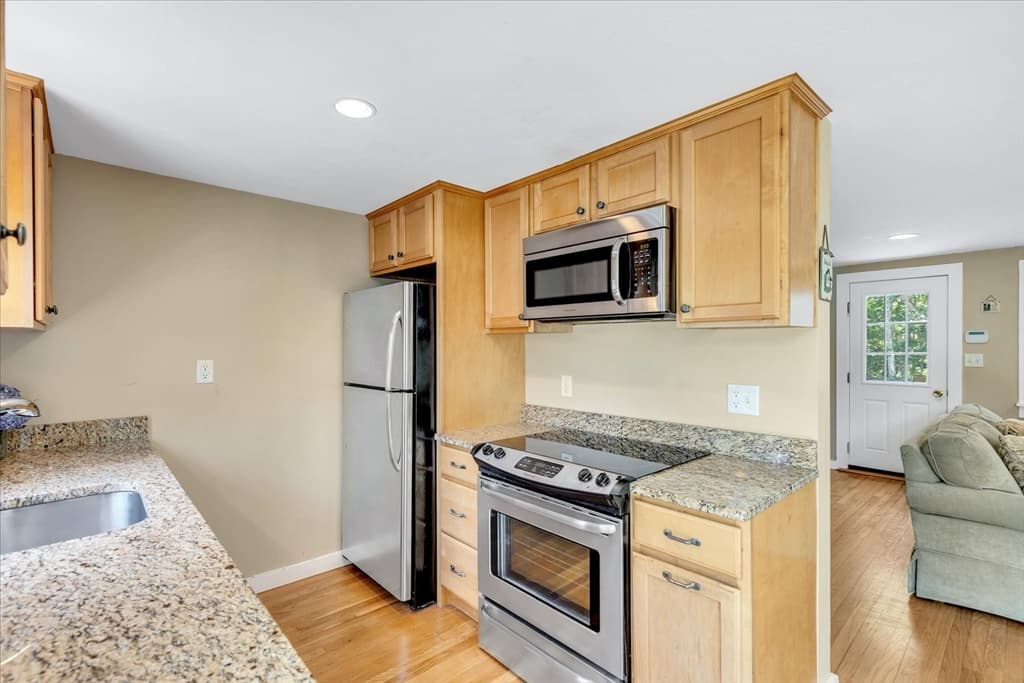 1 Thorwald Dr, Dennis MA 02660 photo 9