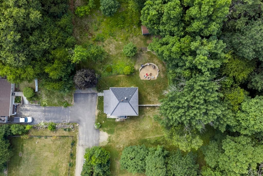 Single Family Residence at 6 Belanger Ave, Sturbridge MA 01566, Sturbridge, photo 34 of 37