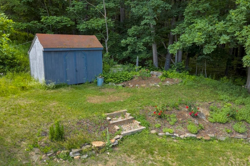 Single Family Residence at 6 Belanger Ave, Sturbridge MA 01566, Sturbridge, photo 33 of 37