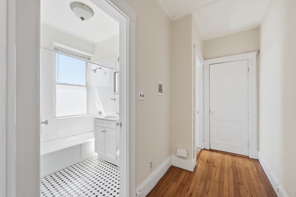 Condominium at 131 Park Drive # 44, Boston MA 02215, Boston, photo 11 of 19