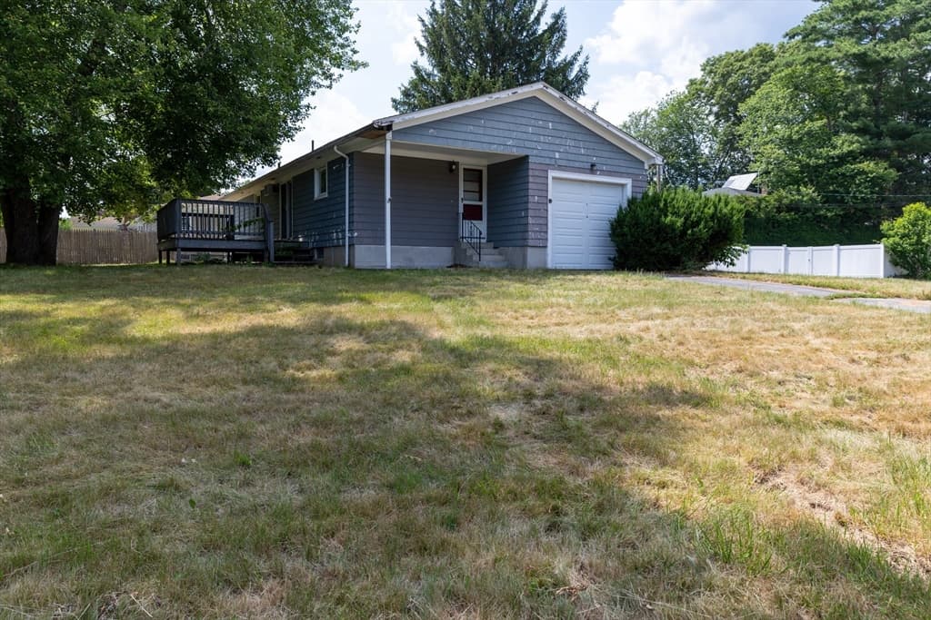 12 Cypress Dr, Smithfield RI 02917 photo 3