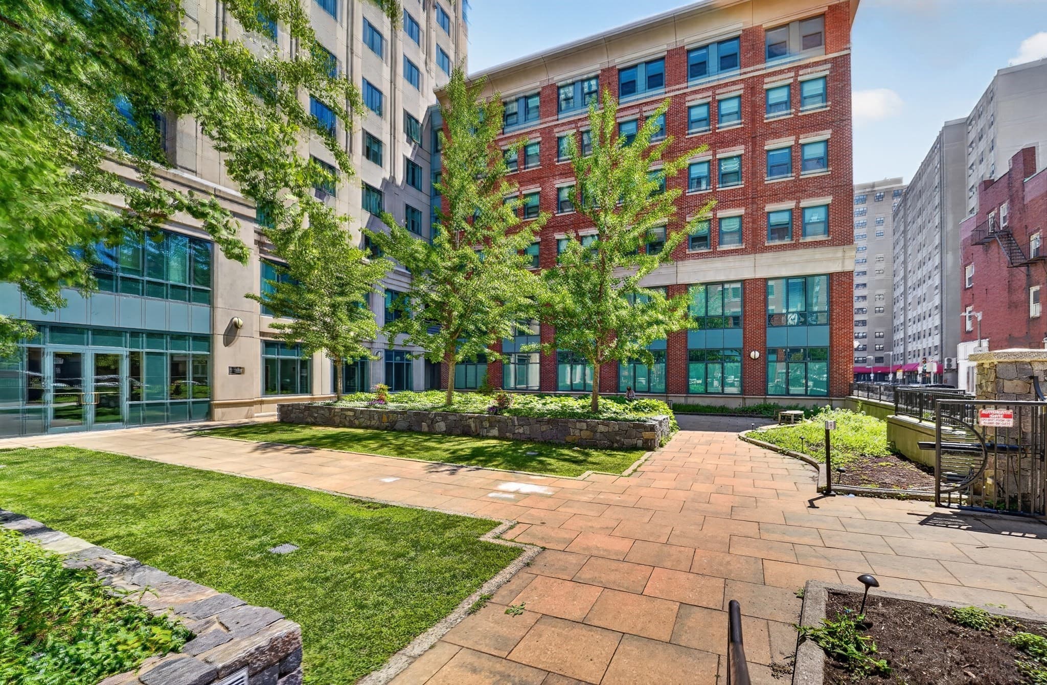 Condominium at 1 Nassau # 1607, Boston MA 02111, photo 14 of 24