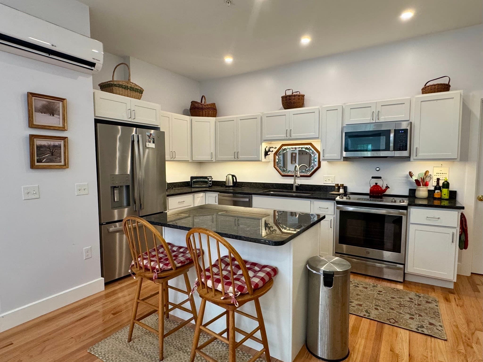 Condominium at 10 Deerfield Ave # 9, Shelburne MA 01370, Shelburne, photo 2 of 29
