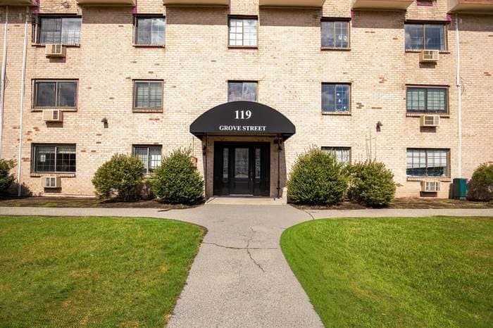 119 Grove St # 245, Rockland MA 02370