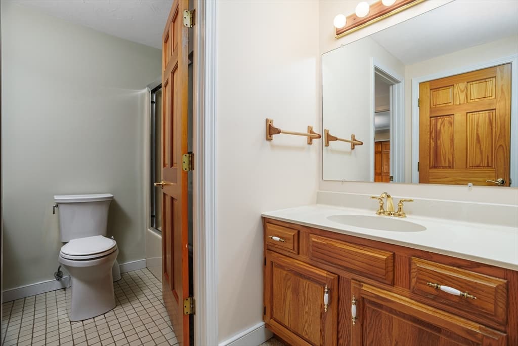 212 Ridgefield Cir # 212B, Clinton MA 01510 photo 32