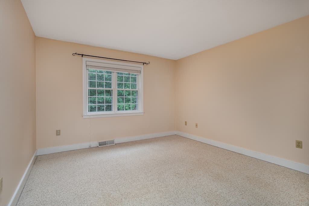 212 Ridgefield Cir # 212B, Clinton MA 01510 photo 34