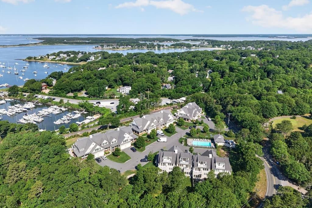 1090 Shore Road # 13, Bourne MA 02559 photo 2