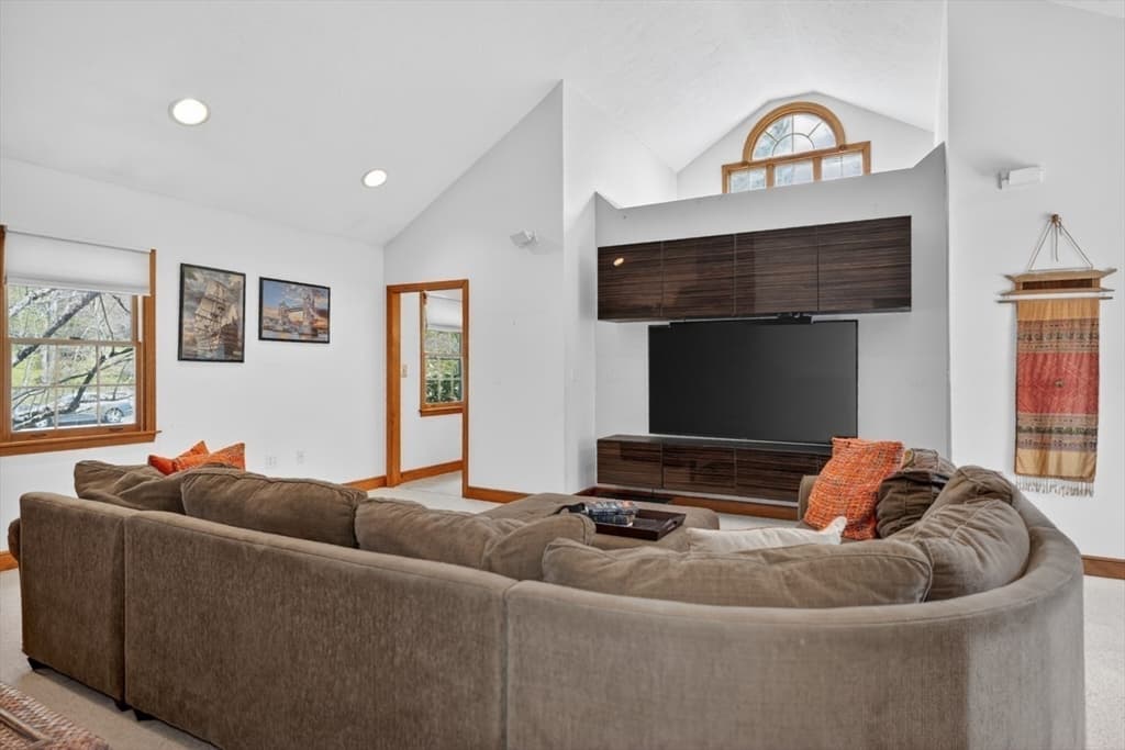 15 Bullard St, Holliston MA 01746 photo 8