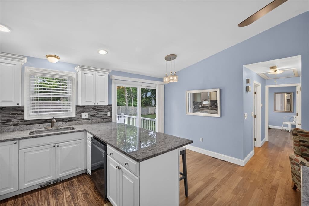 545 Lincoln Rd Ext, Barnstable MA 02601 photo 9