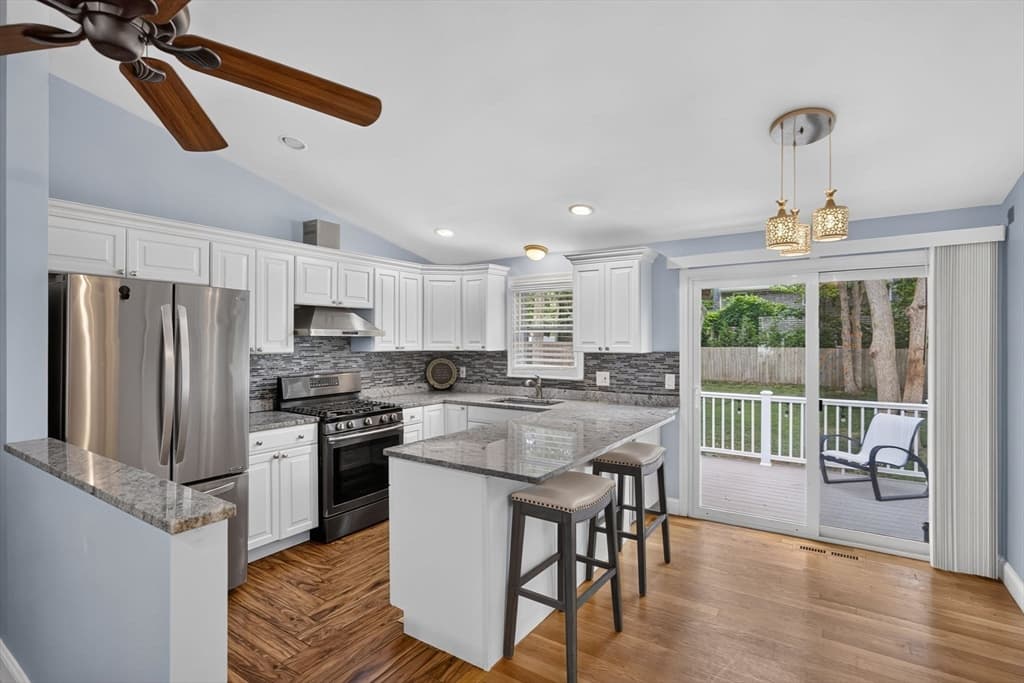 545 Lincoln Rd Ext, Barnstable MA 02601 photo 8