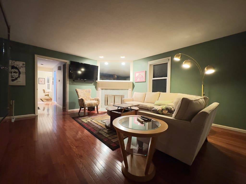 Condominium at 1 Boatswains Way # 10, Chelsea MA 02150, Chelsea, photo 8 of 28