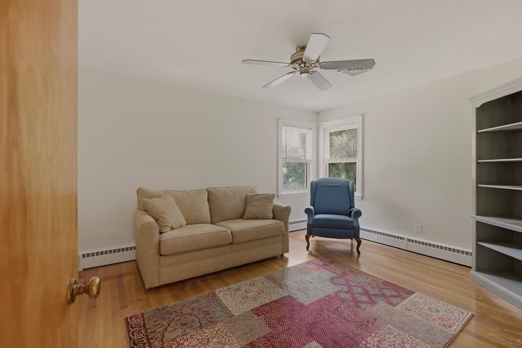 Single Family Residence at 1443 Bedford St, Fall River MA 02723, photo 17 of 34
