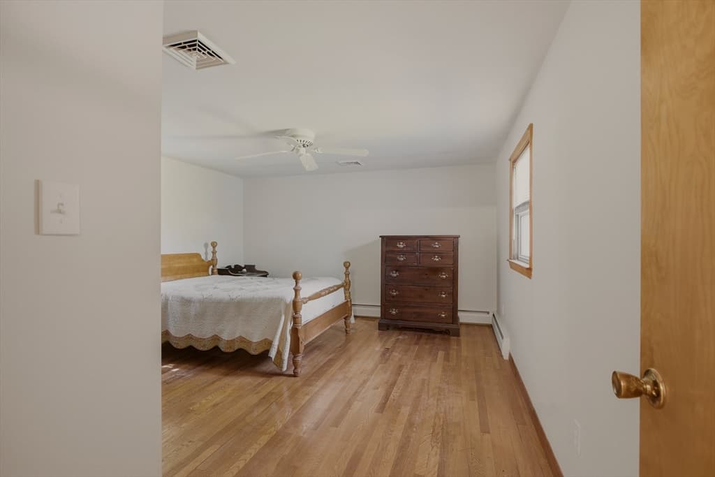 Single Family Residence at 1443 Bedford St, Fall River MA 02723, photo 26 of 34