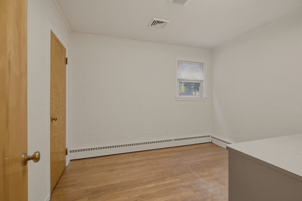 Single Family Residence at 1443 Bedford St, Fall River MA 02723, photo 20 of 34