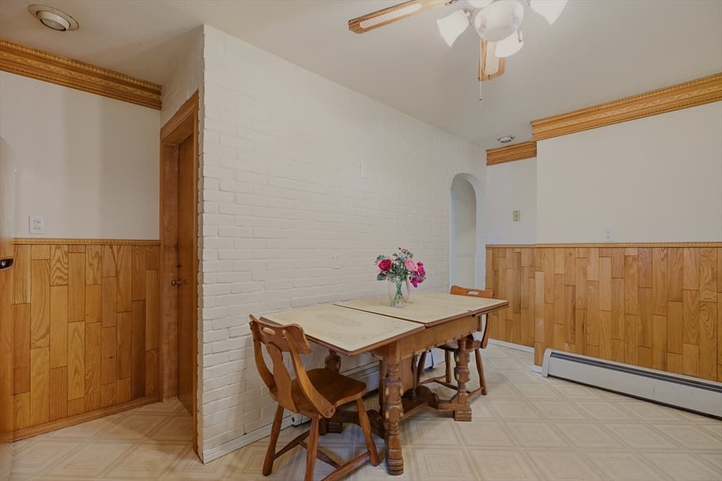 Single Family Residence at 1443 Bedford St, Fall River MA 02723, photo 15 of 34